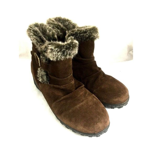 Khombu All-Weather Lindsey Buckle Suede Boot Brown - Picture 2 of 7